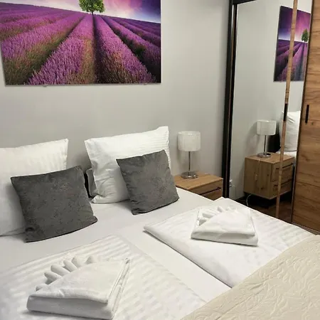 Trevilles Daisy Apartment